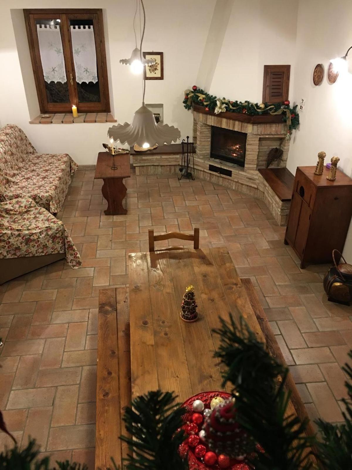 Agriturismo Casa Del Nonno Valfabbrica المظهر الخارجي الصورة