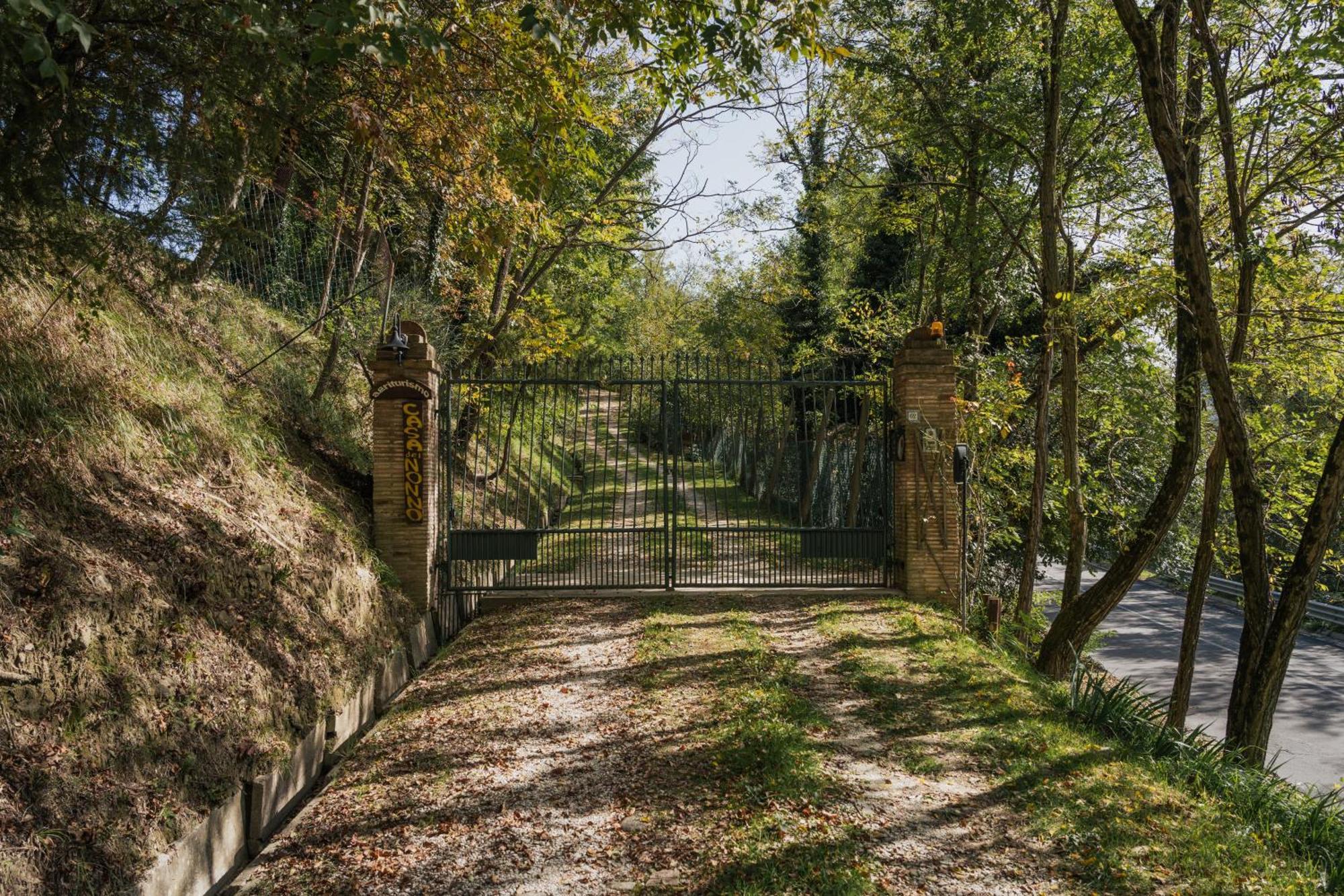 Agriturismo Casa Del Nonno Valfabbrica المظهر الخارجي الصورة