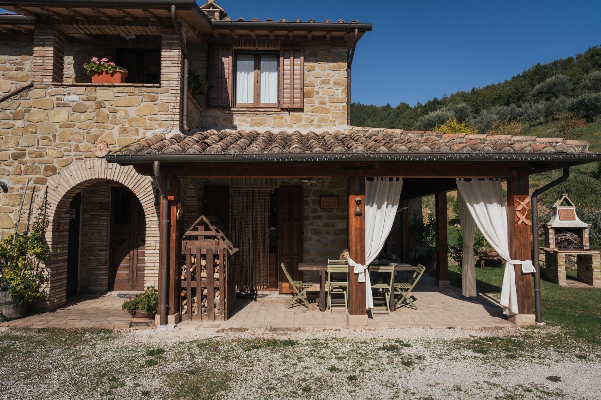 Agriturismo Casa Del Nonno Valfabbrica المظهر الخارجي الصورة