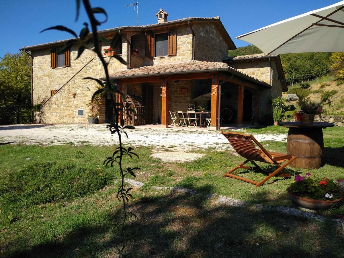 Agriturismo Casa Del Nonno Valfabbrica المظهر الخارجي الصورة